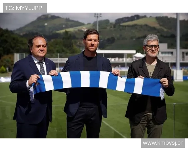 孔德回忆与哈维图赫尔的对话更倾向于孔德的战术理念并希望踢中卫